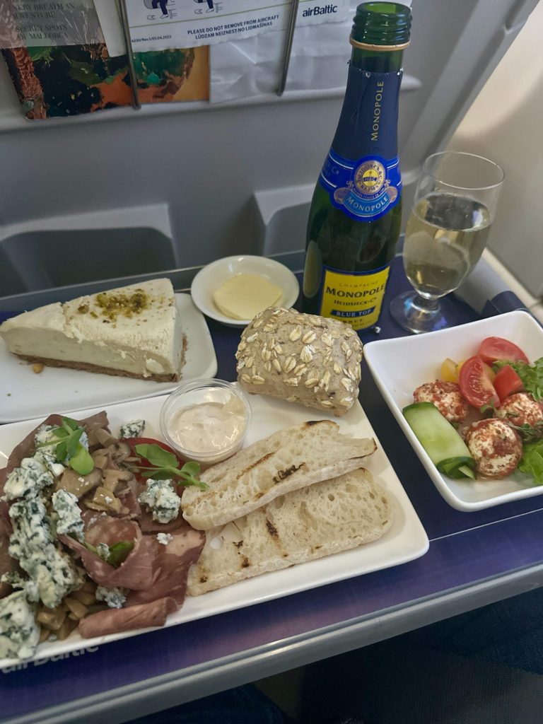 Flyg i Business Class med Air Baltic från Riga