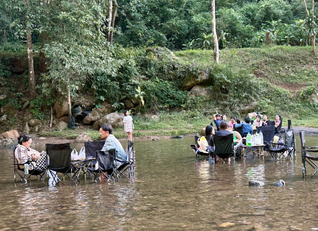 Sila Petch Waterfall i Pua