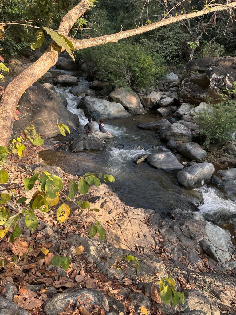 Sila Petch Waterfall i Pua